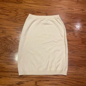 VINTAGE Large Rafaela brand cream lambs wool blend skirt.